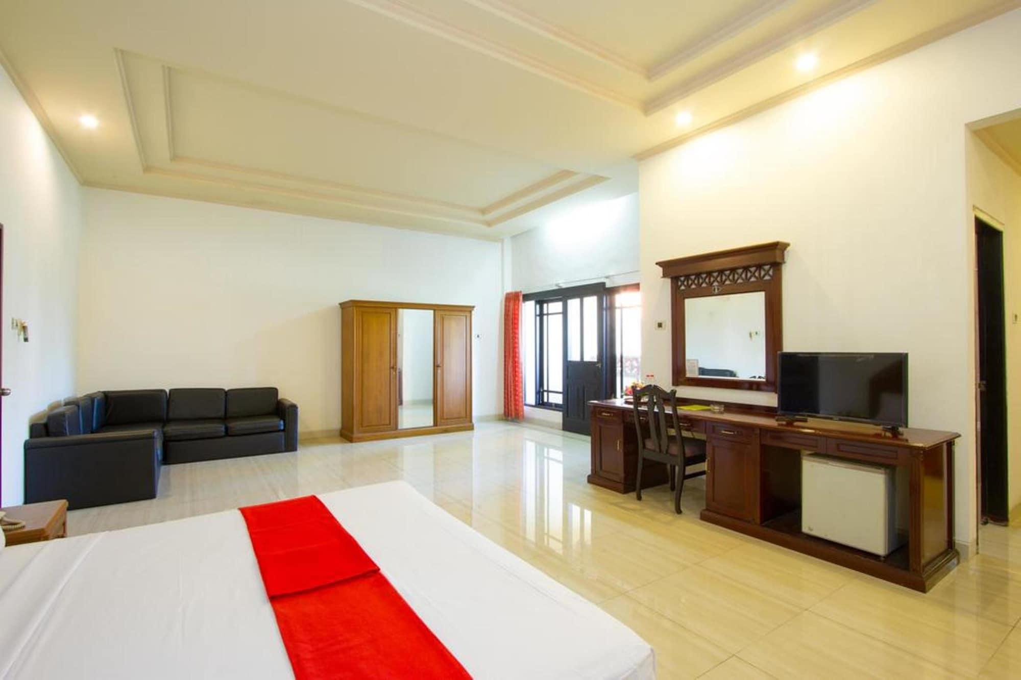 Hotel Oranjje Denpasar Zewnętrze zdjęcie