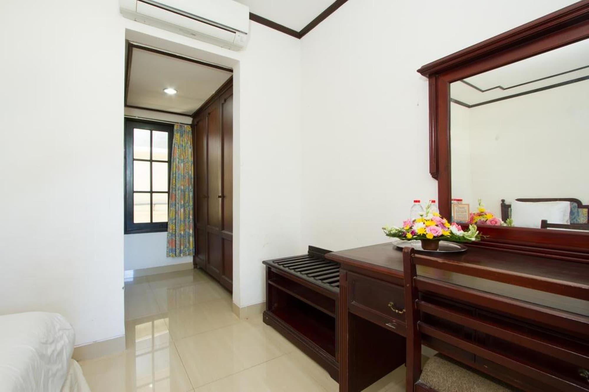 Hotel Oranjje Denpasar Zewnętrze zdjęcie