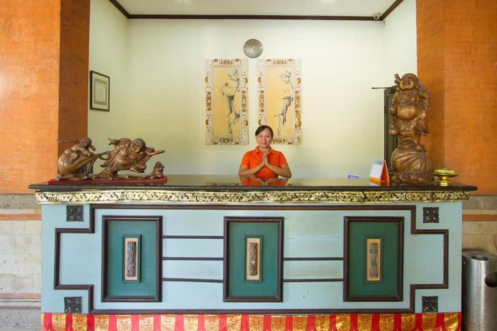 Hotel Oranjje Denpasar Zewnętrze zdjęcie