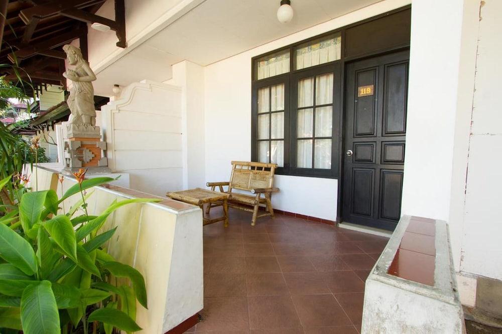 Hotel Oranjje Denpasar Zewnętrze zdjęcie