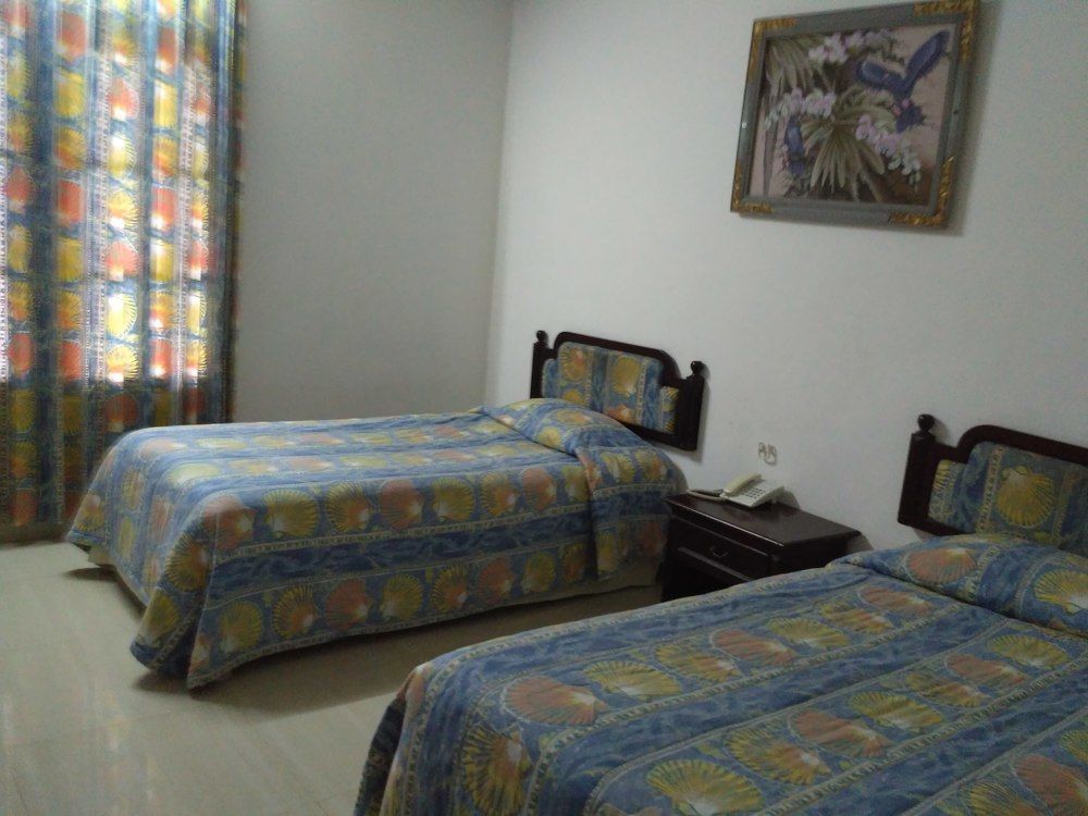 Hotel Oranjje Denpasar Zewnętrze zdjęcie