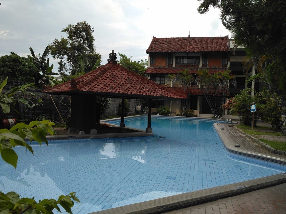 Hotel Oranjje Denpasar Zewnętrze zdjęcie