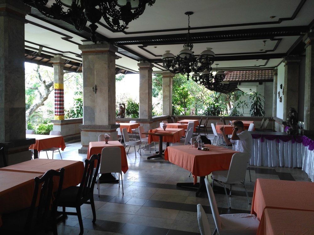 Hotel Oranjje Denpasar Zewnętrze zdjęcie