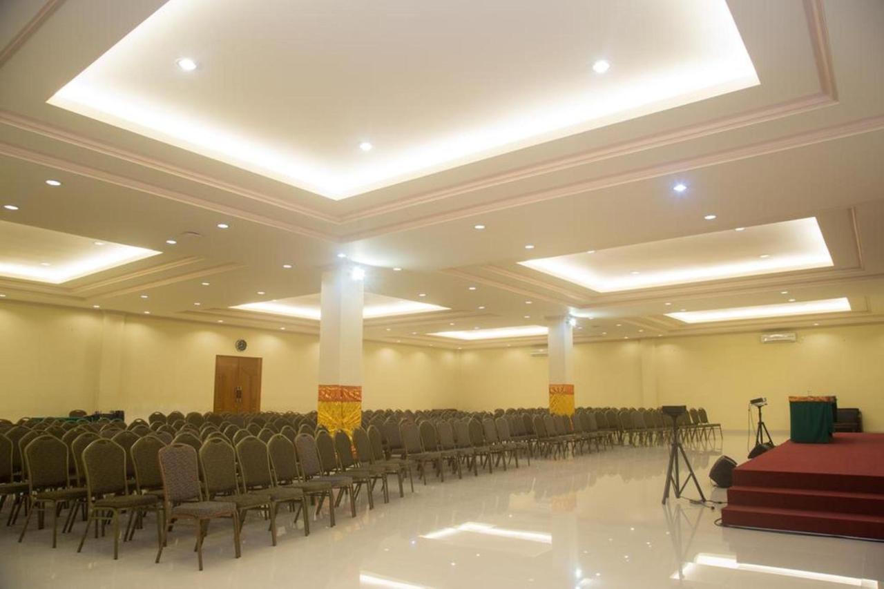 Hotel Oranjje Denpasar Zewnętrze zdjęcie