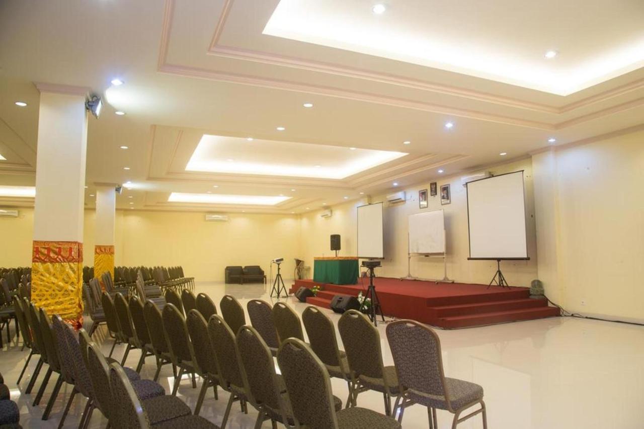 Hotel Oranjje Denpasar Zewnętrze zdjęcie